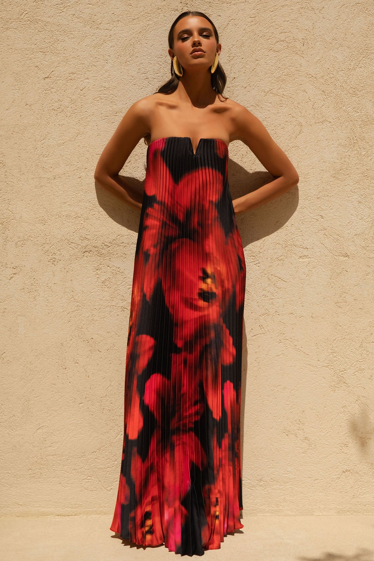 Bergamot Black And Red Floral Print Satin Sweetheart Maxi Dress – Club L  London