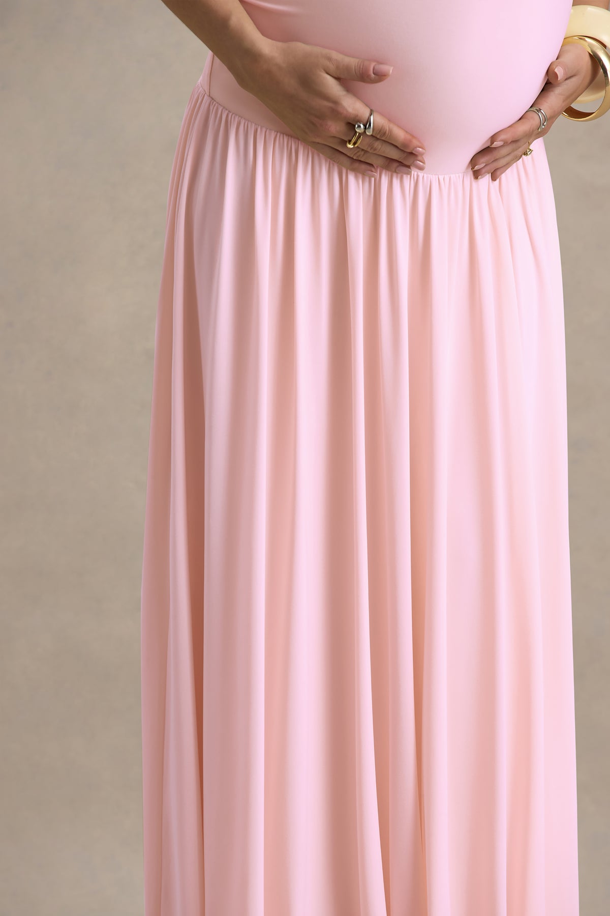 ECM_HR_CL136318081---Outline-_-Light-Pink-Crew-Neck-Maternity-Maxi-Dress-With-Pleated-Skirt0.jpg