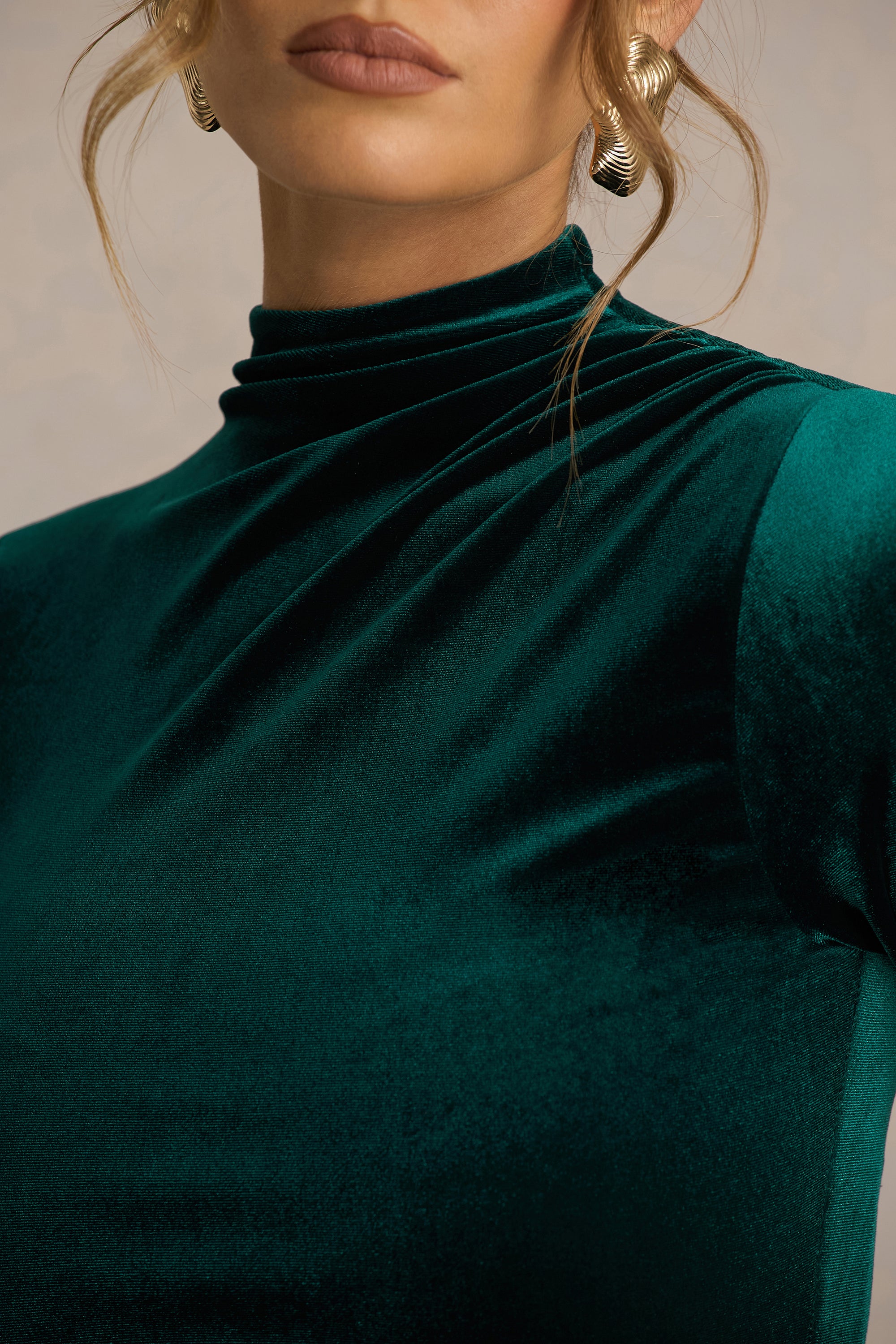 HRI_CL136900047 - Wishes Bottle Green Velvet High-Neck Maxi Dress With Wrap Skirt-- CAMILLY---CORE VELVETS AW25 04.jpg