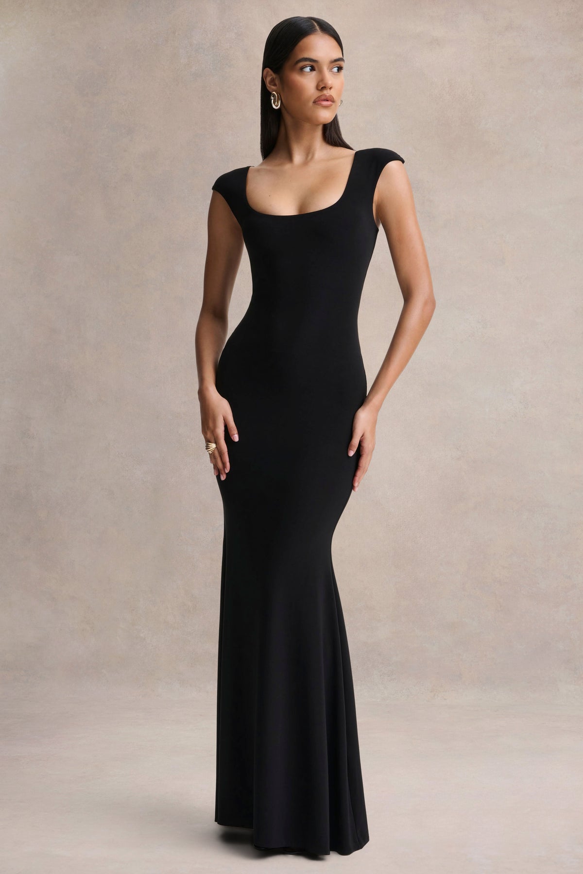 Piper Black Square-Neck Maxi Dress With Cap-Sleeves – Club L London