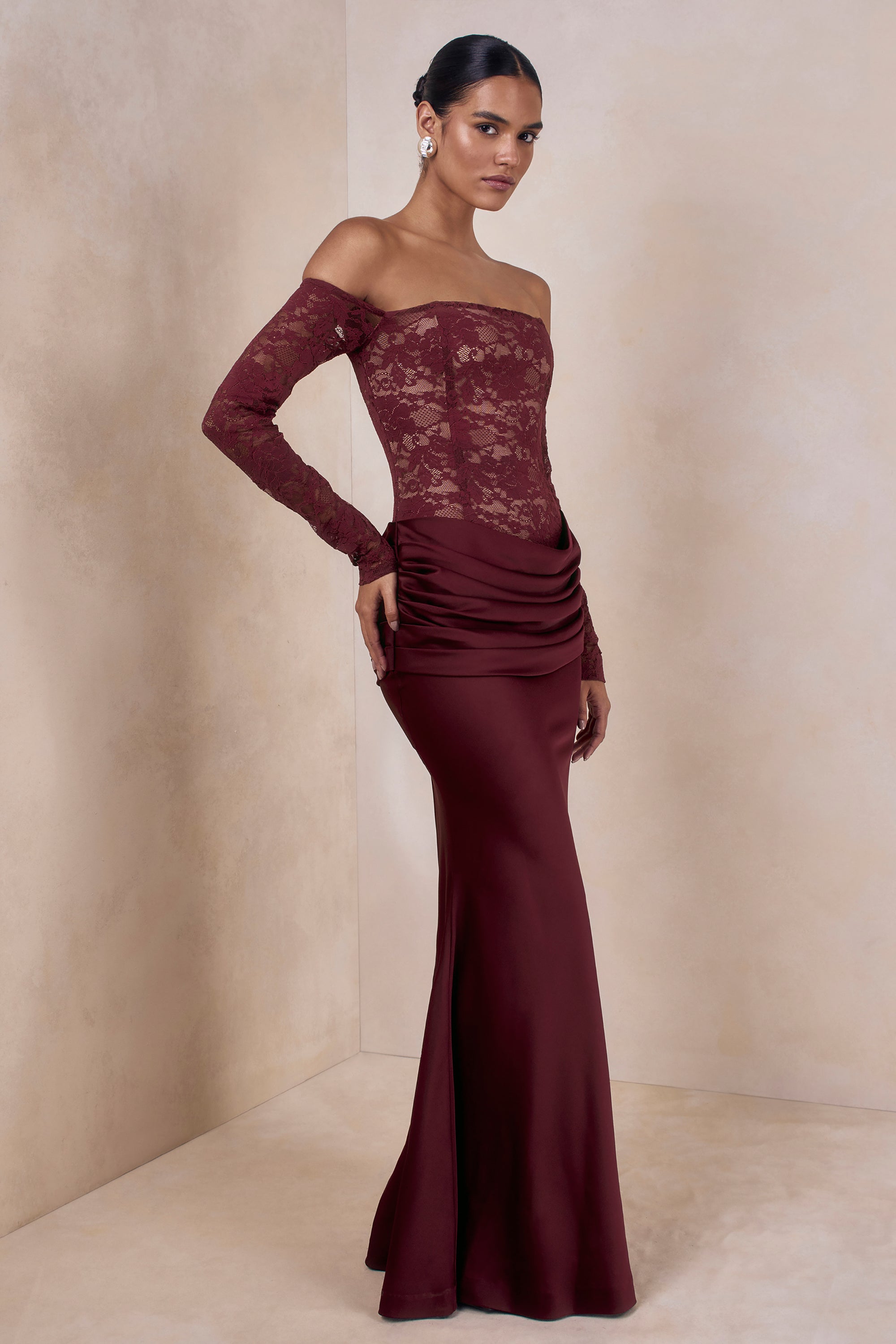 ECM_HR_CL137217102---Rinna-_-Burgundy-Lace-Bardot-Neck-Maxi-Dress-4.jpg