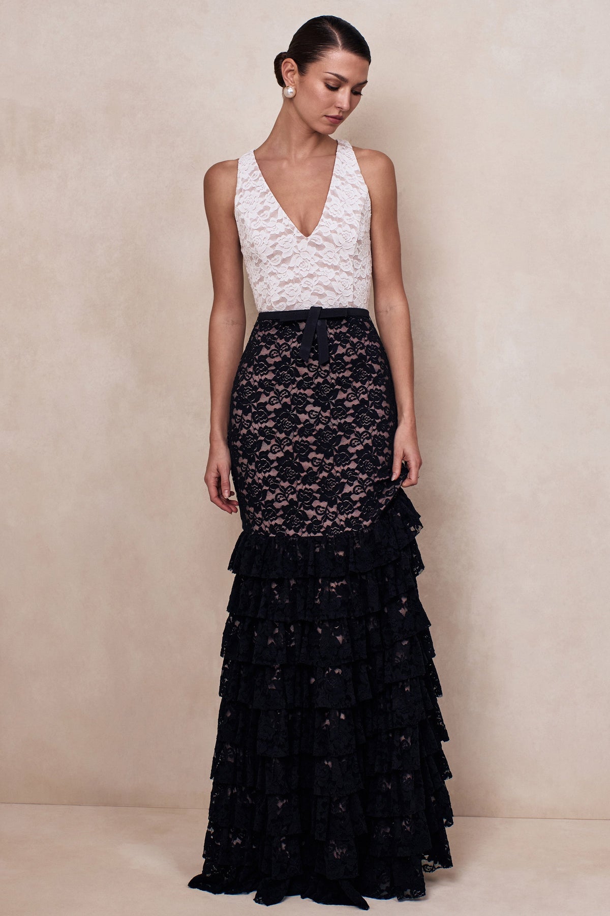 Isoria Black And White Lace Halter-Neck Maxi Dress With Bow Detail – Club L  London