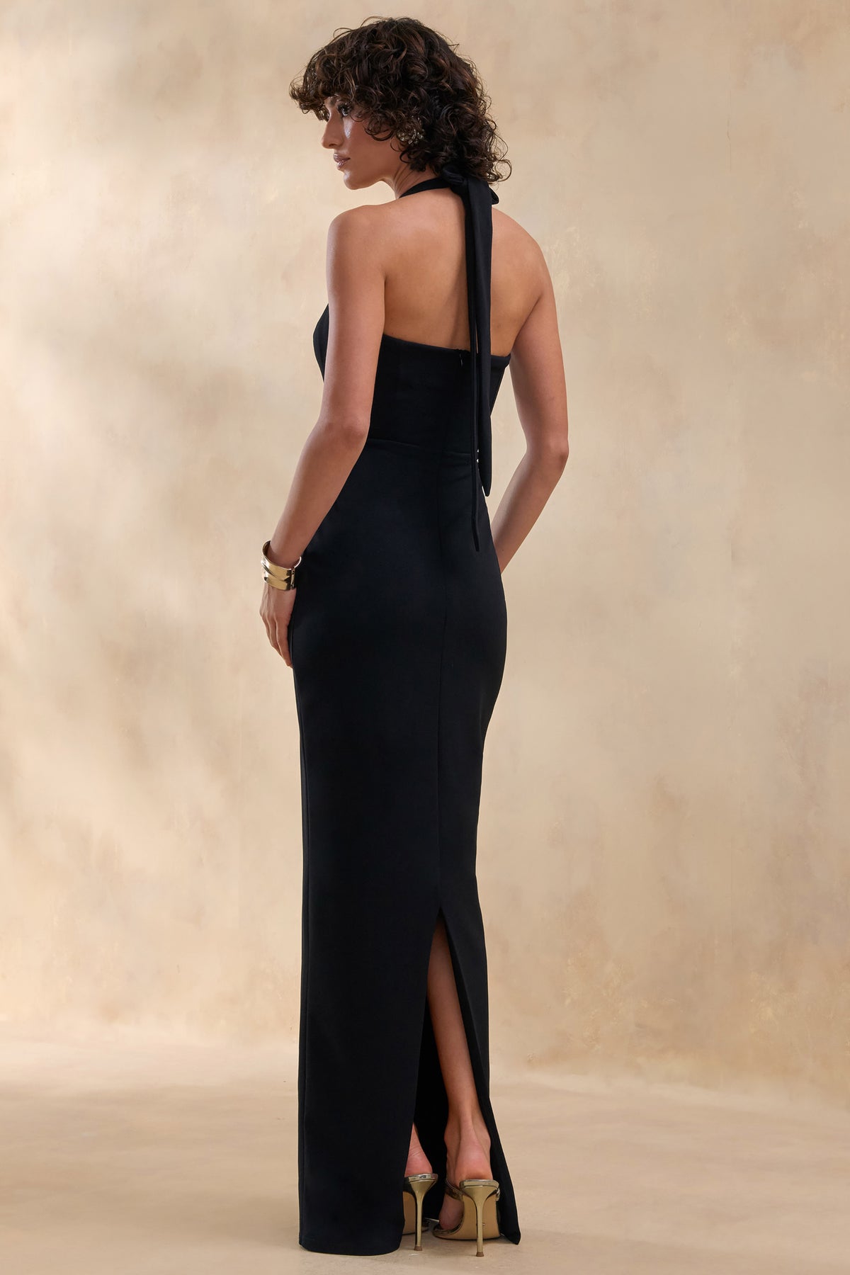 Robyn Black Sweetheart-Neck Maxi Dress – Club L London