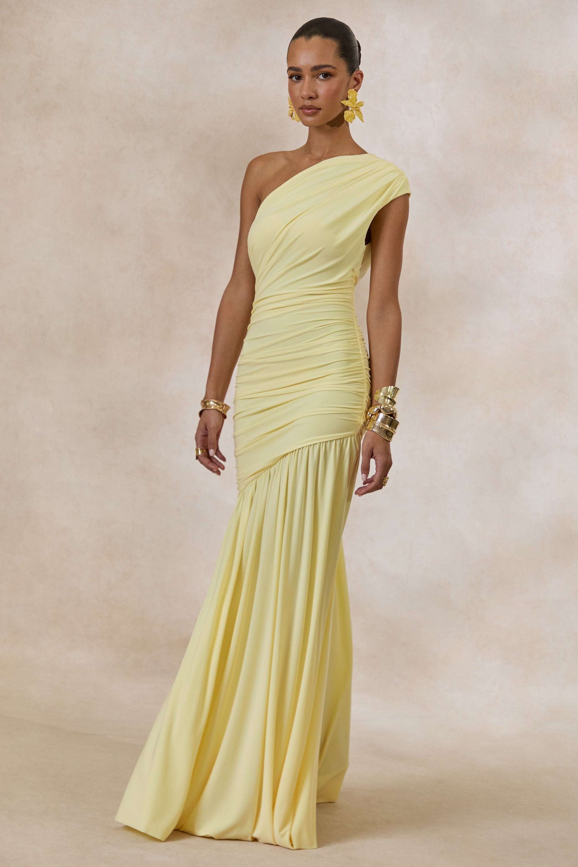 CL13733112104_ECM_HR_CL137331121_-_Alaya___Lemon_Asymmetric-Neck_Maxi_Dress_With_Drop-Waist3_20421d02-3054-4779-a1fd-d4a8715aa9fb