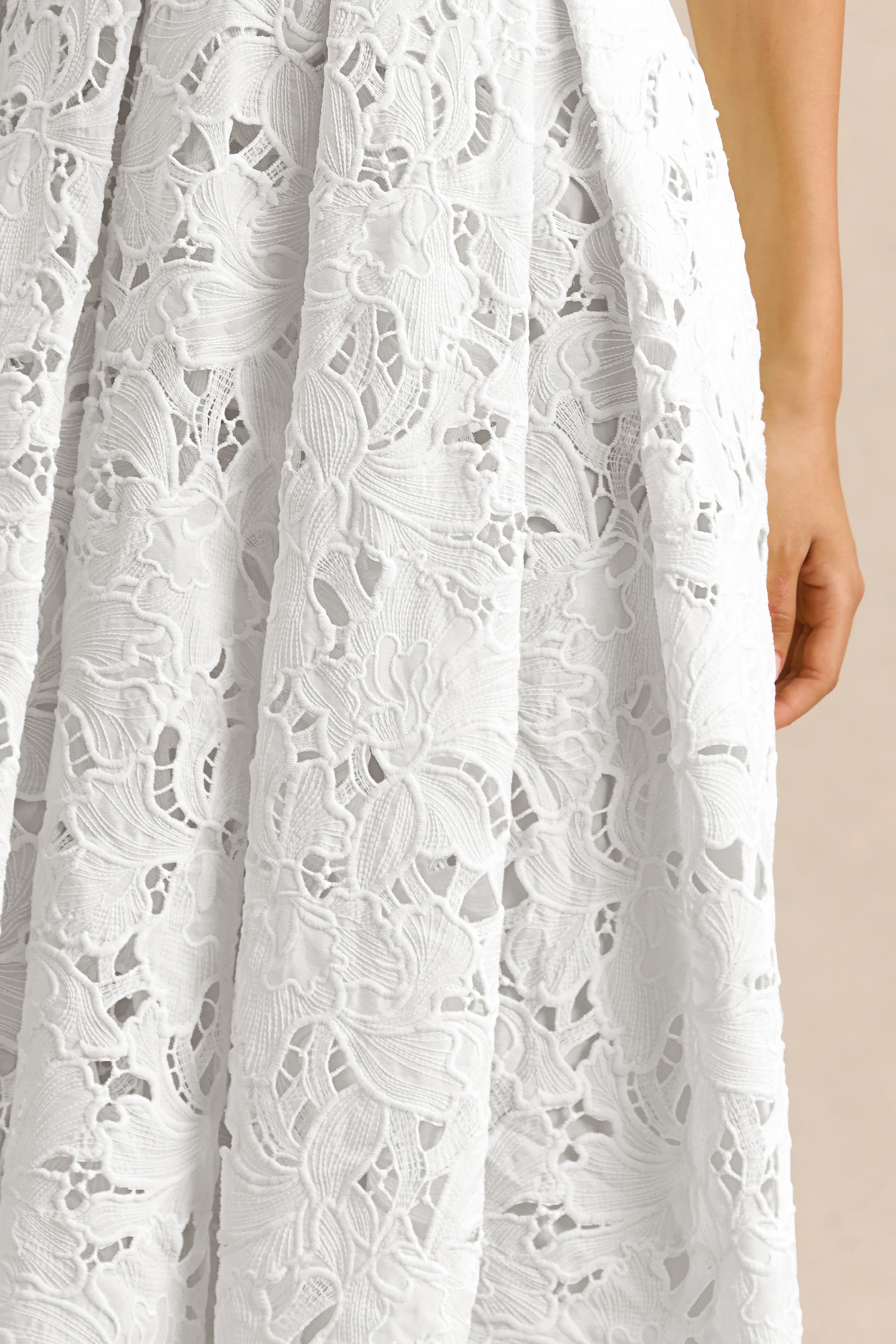 ECM_HR_CL137393110---Maribel-_-White-Lace-Plunge-Neck-Midi-Dress5.jpg