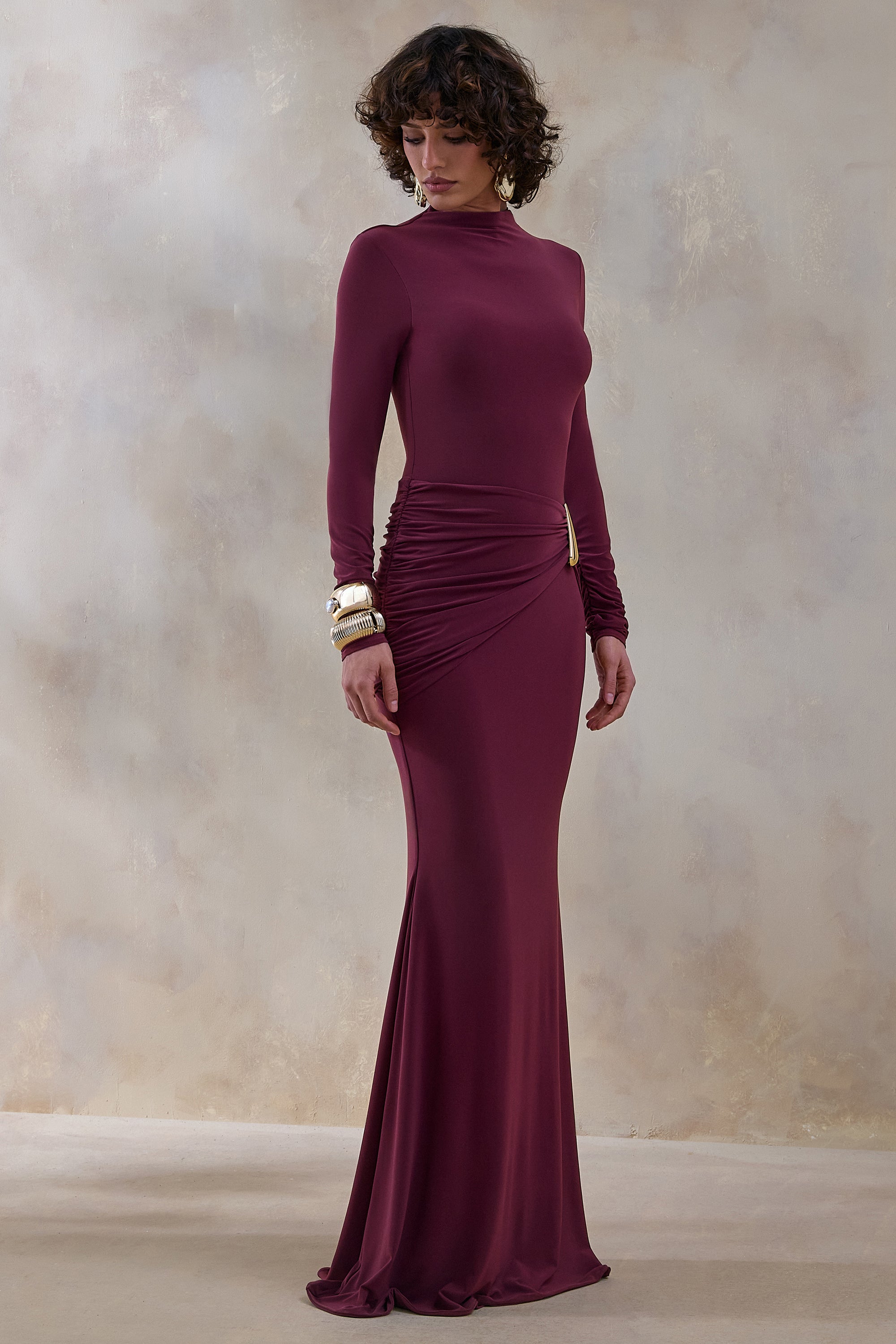 ECM_HR_CL137526102 - Solarium | Burgundy Round-Neck With Gold-Detail And Sash 2.jpg