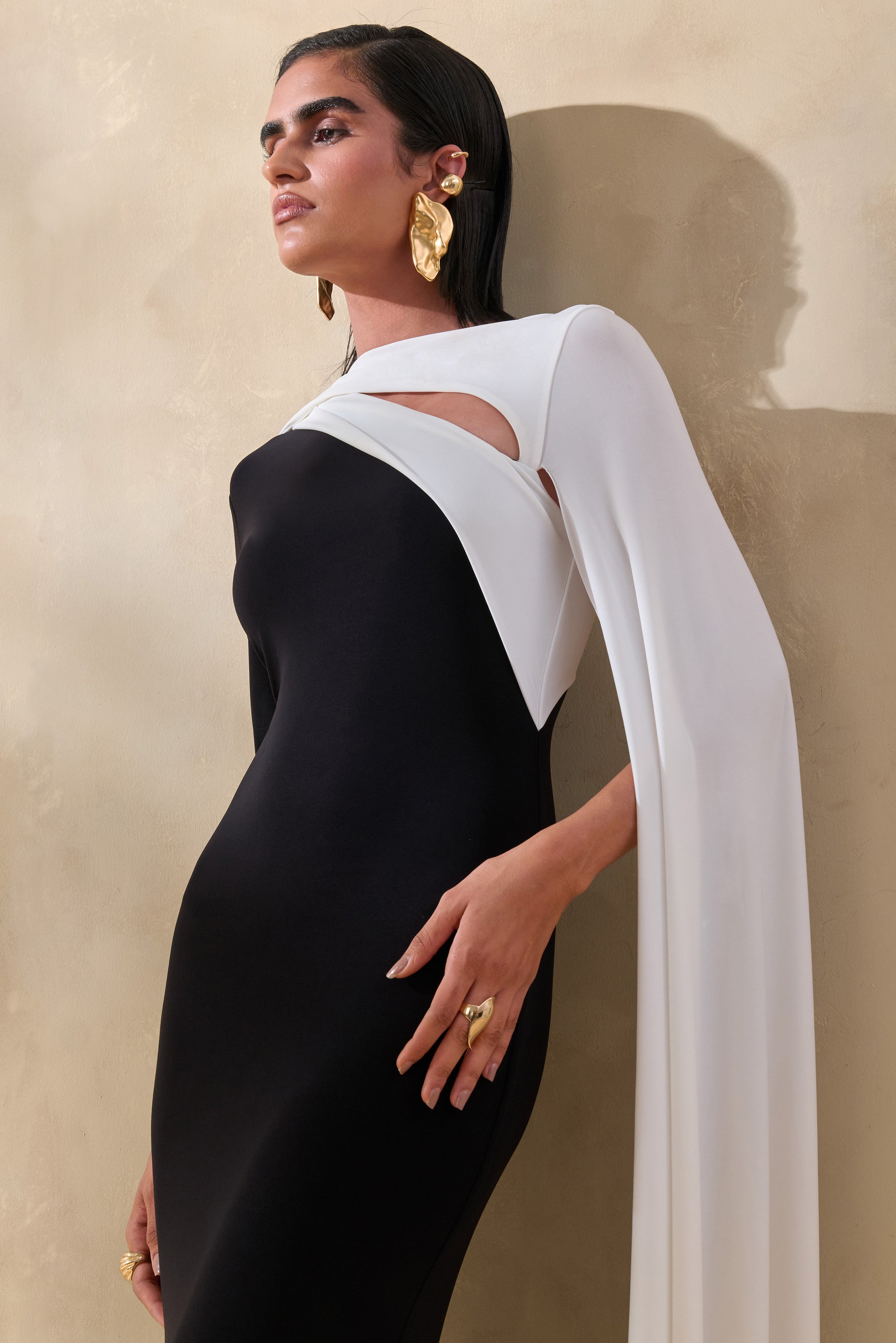 ECM_HR_CL137551002 - Dabria _ Black And White Asymmetric-Neck Maxi Dress With Cape-Sleeve 3.jpg
