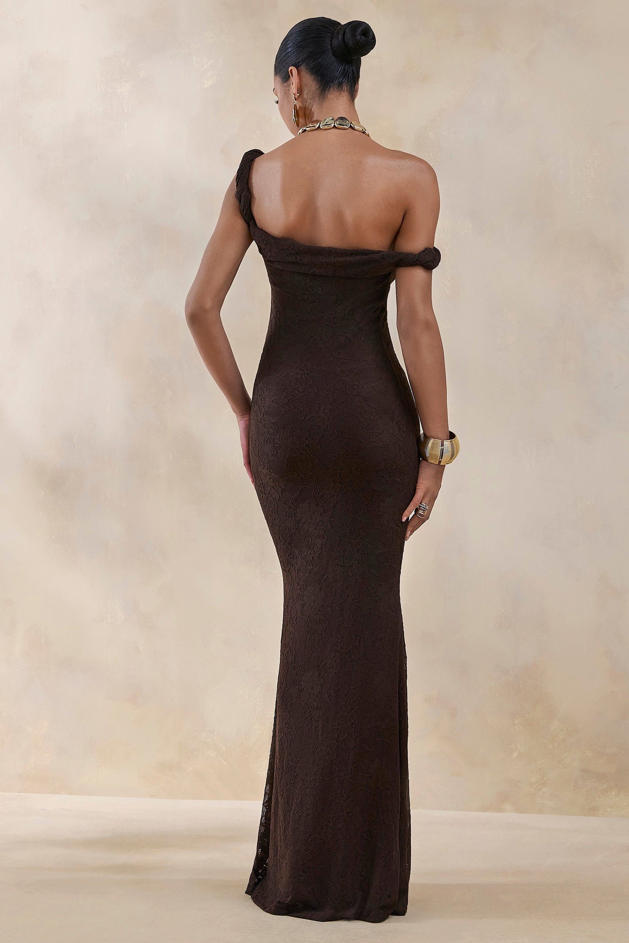CL13757402106_ECM_HR_CL137574021_-_Afina___Brown_Lace_Asymmetric-Neck_Maxi_Dress_5