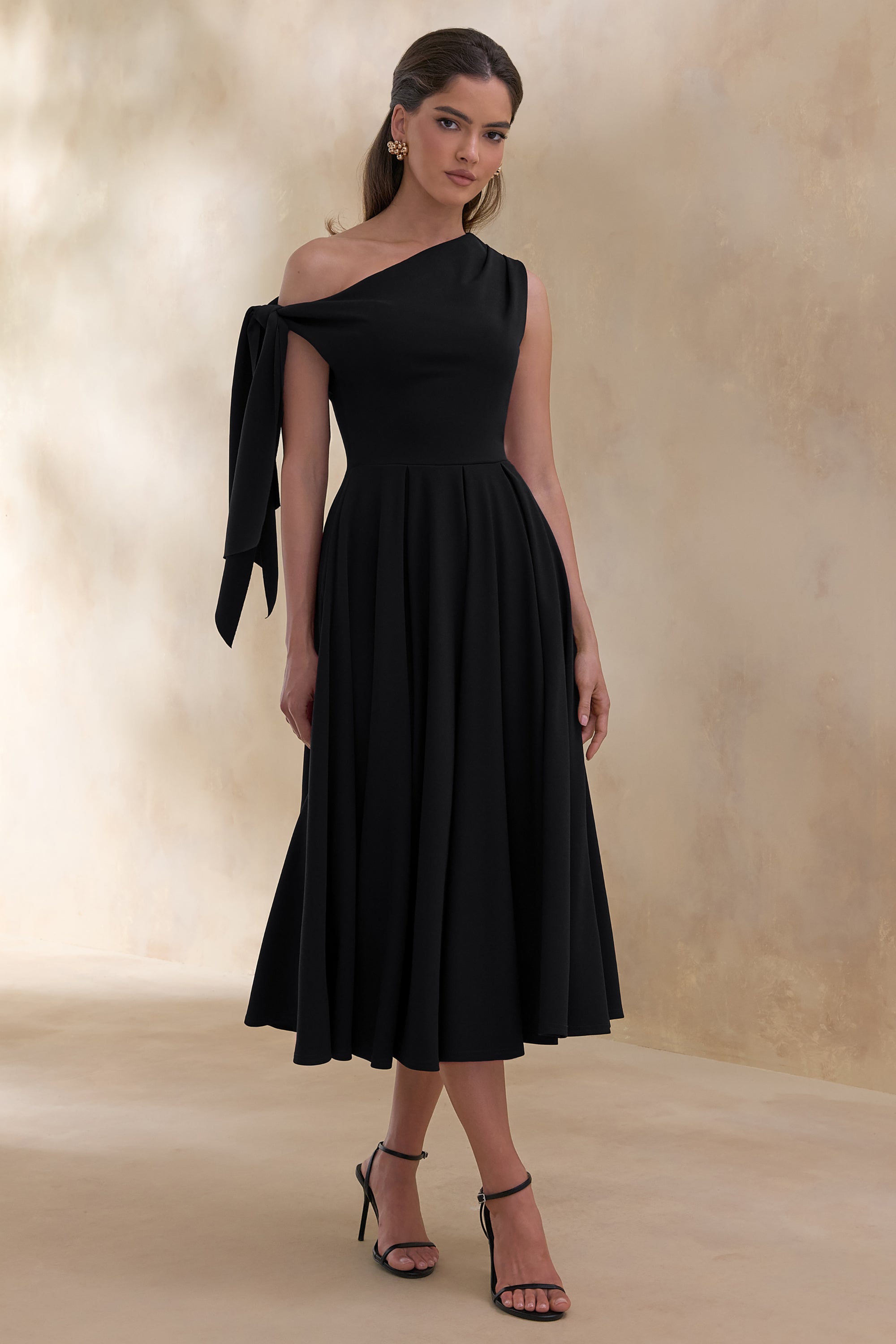 ECM_HR_CL137614001-Daring-_-Black-Asymmetric-Neck-Midi-Dress-With-Knot-Detail_04.jpg