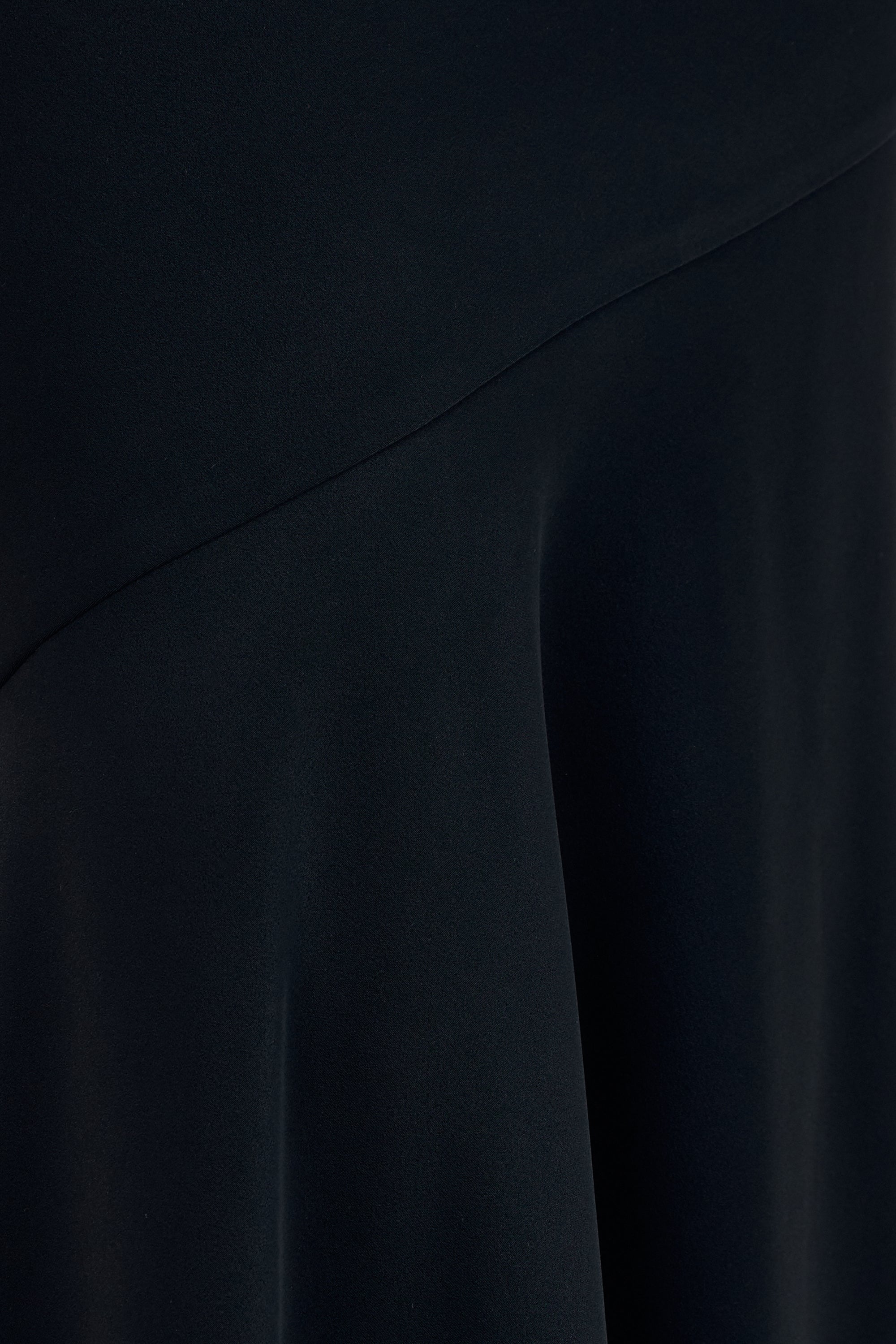 ECM_HR_CL137321001---Sancelle-_-Black-Satin-Halter-Neck-Top12.jpg