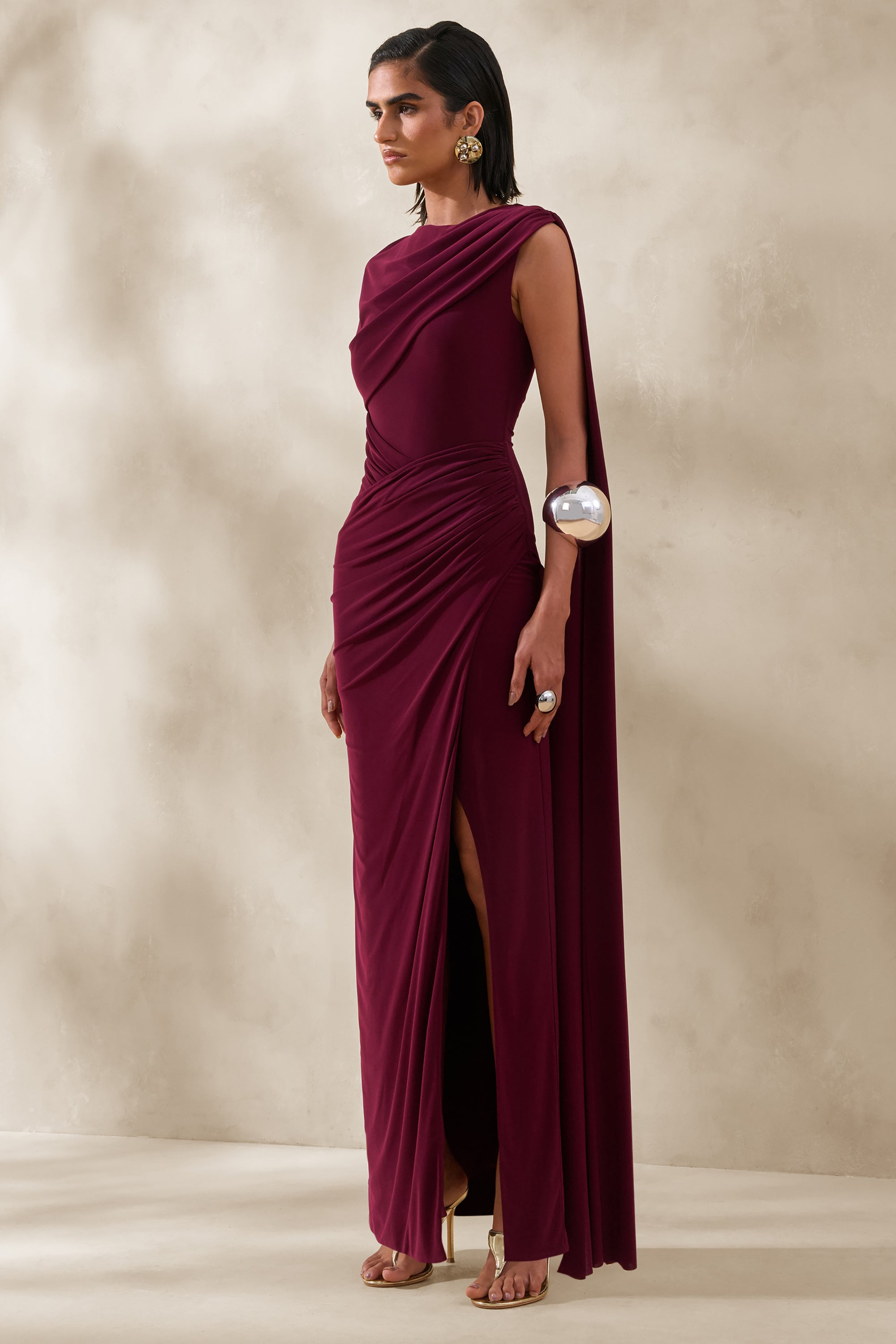 ECM_HR_CL137657102---Palomara-_-Burgundy-Round-Neck-Maxi-Dress-With-Sash-And-Front-High-Split-3.jpg