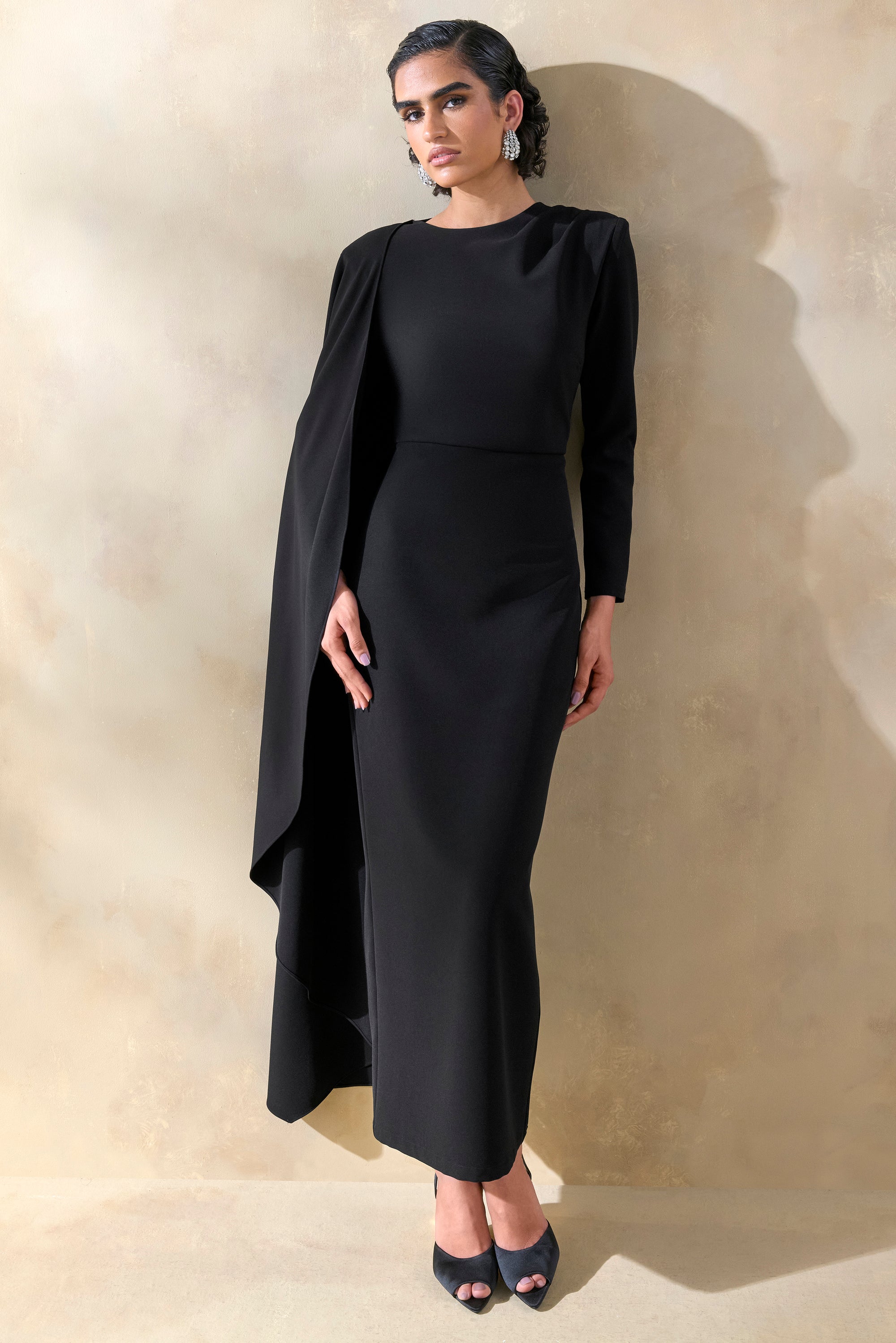 ECM_HR_CL137672001 - Jovea _ Black Round-Neck Maxi Dress With Cape-Sleeve 3.jpg