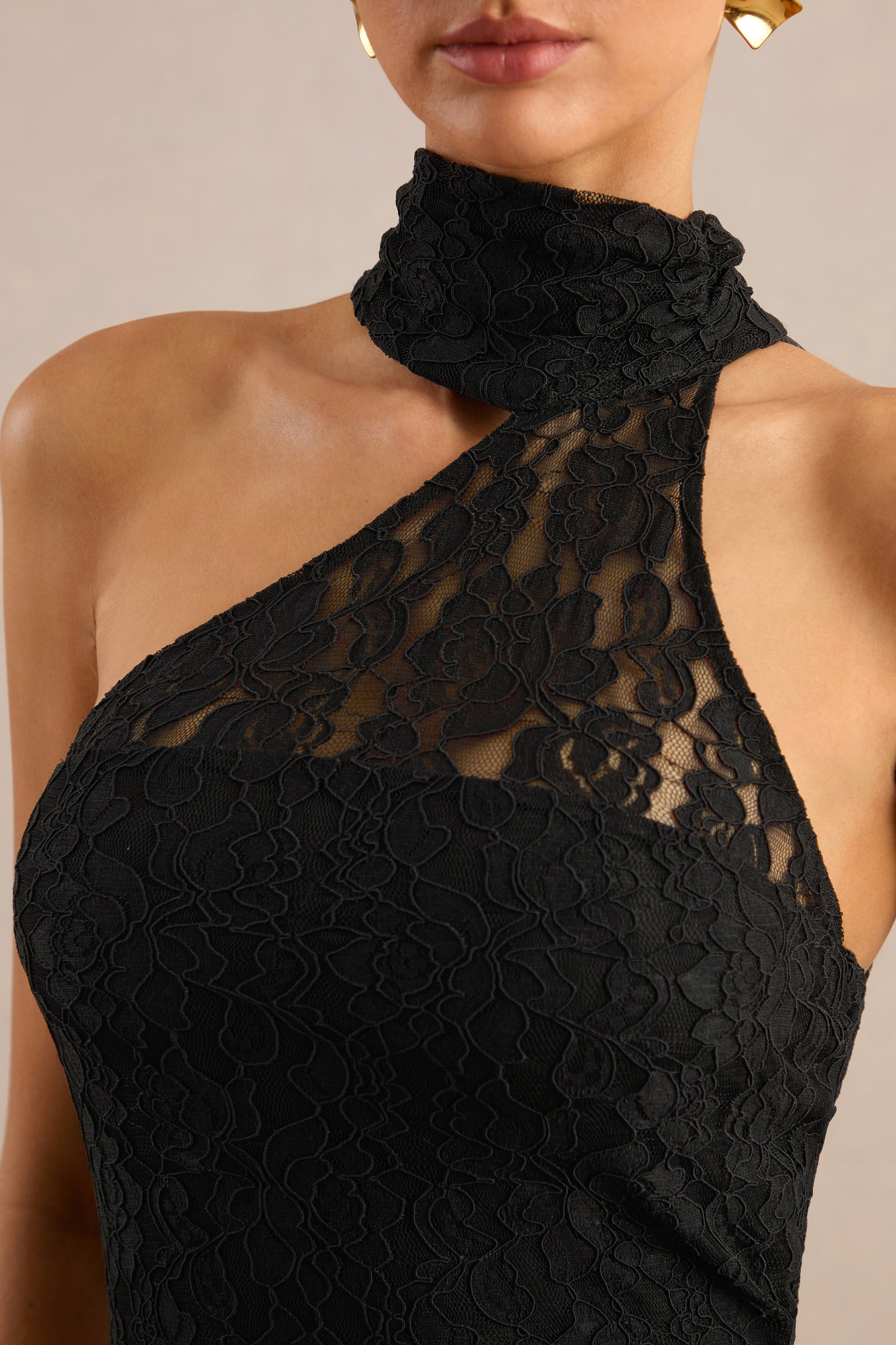 ECM_HR_CL137711001 - Almaria | Black Lace Asymmetric-Neck Maxi Dress With Collar-Detail 4.jpg