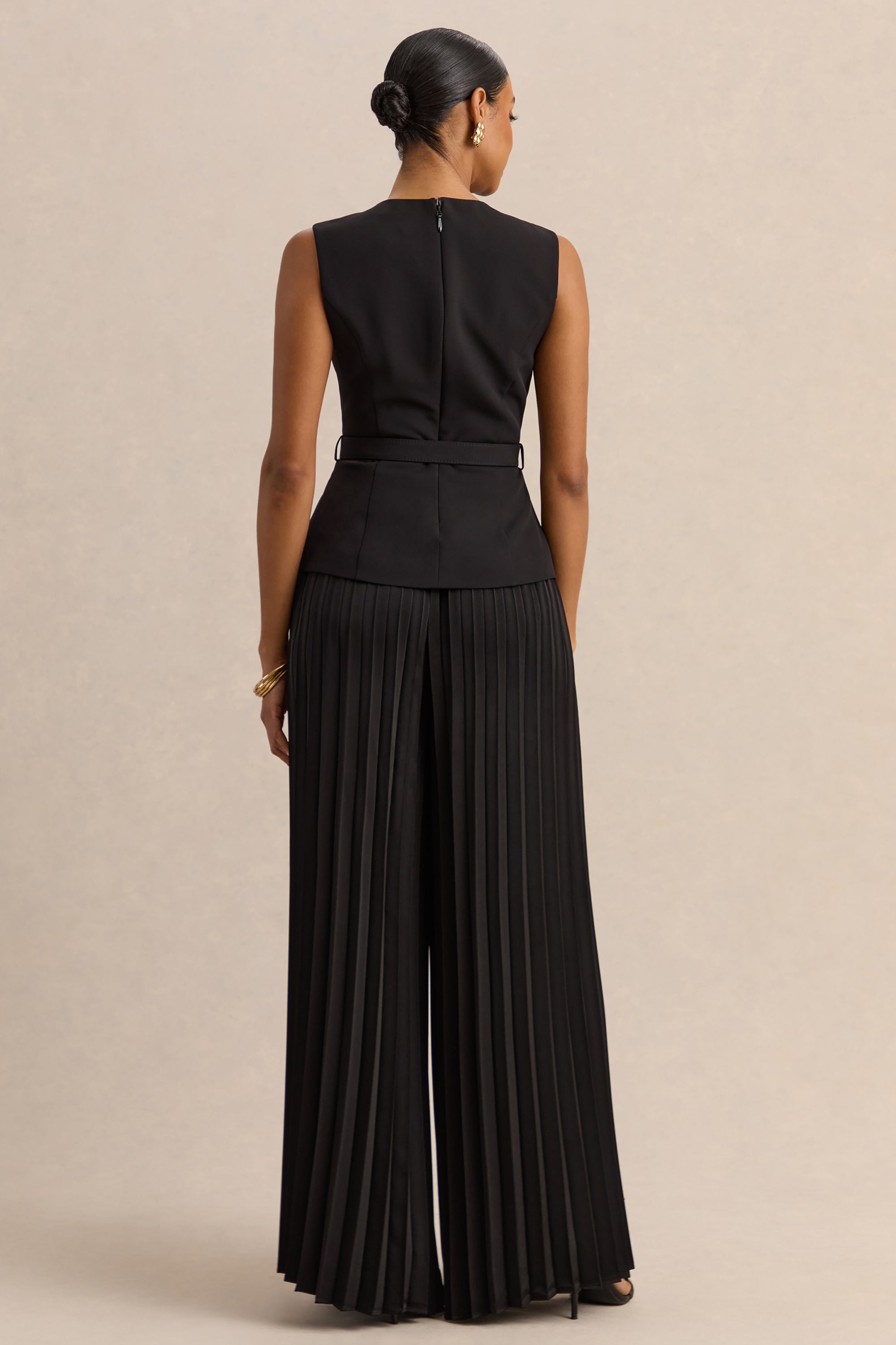 CL137940001---Lerenza-_-Black-Satin-Wide-Leg-Pleated-Trousers-+-CL137939001---Karienne-_-Black-Round-Neck-Top-With-Belted-Detail_02.jpg