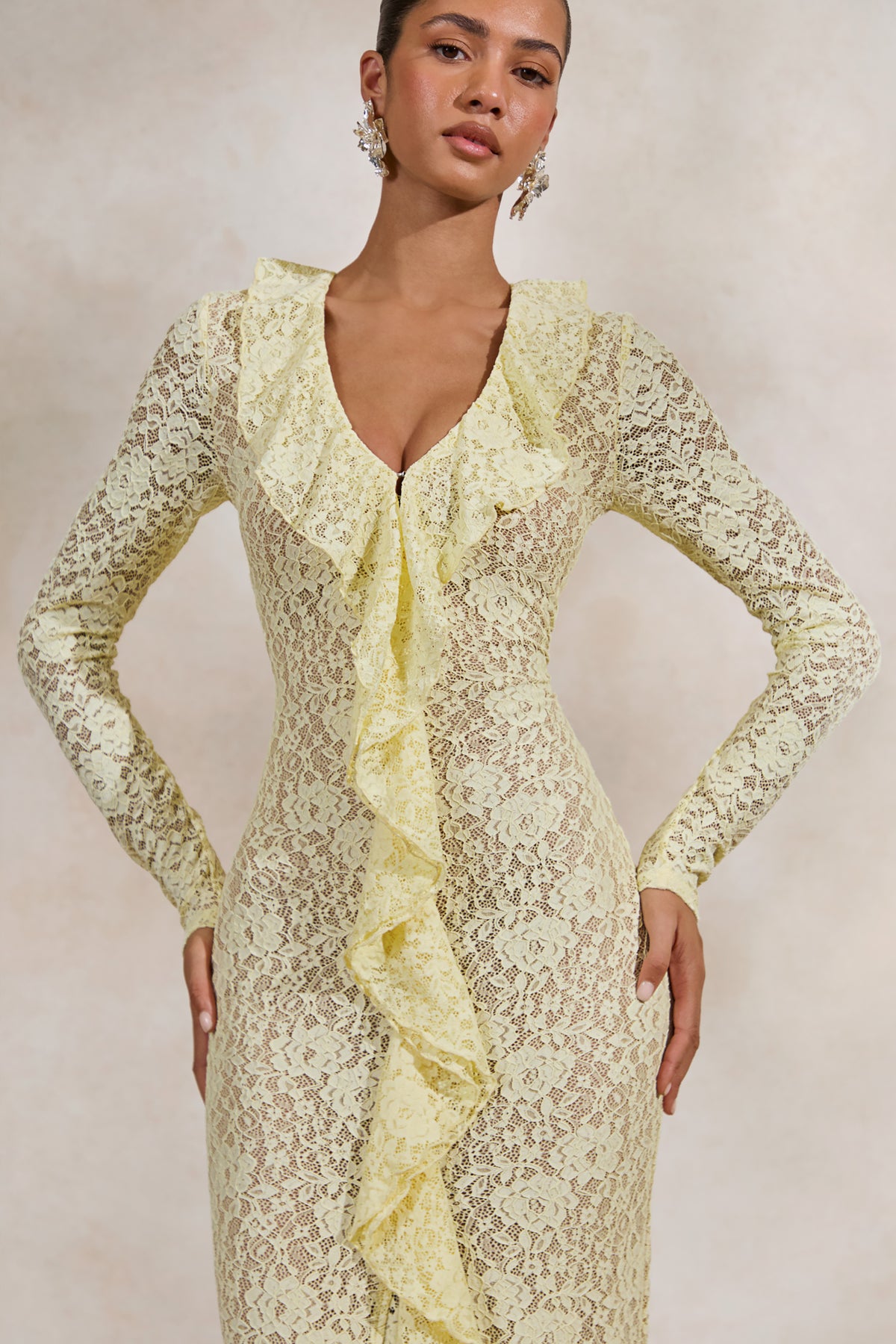 CL137996121---Exelia-_-Lemon-Lace-Plunge-Neck-Maxi-Dress-With-Long-Sleeves3.jpg