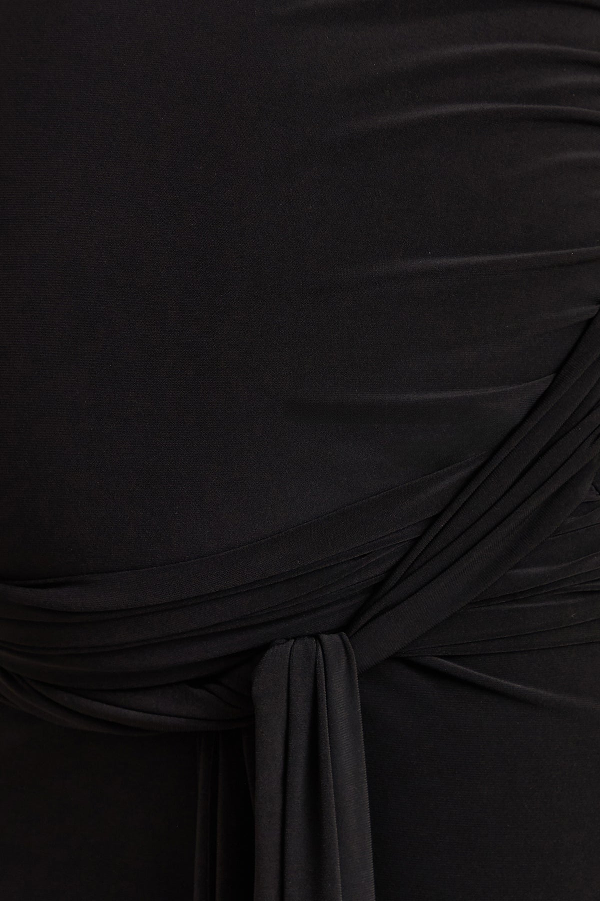 ECM_HR_CL138112001----Felise---Black-Scoop-Neck-Maternity-Maxi-Dress-With-Gathered-Detailing-3.jpg