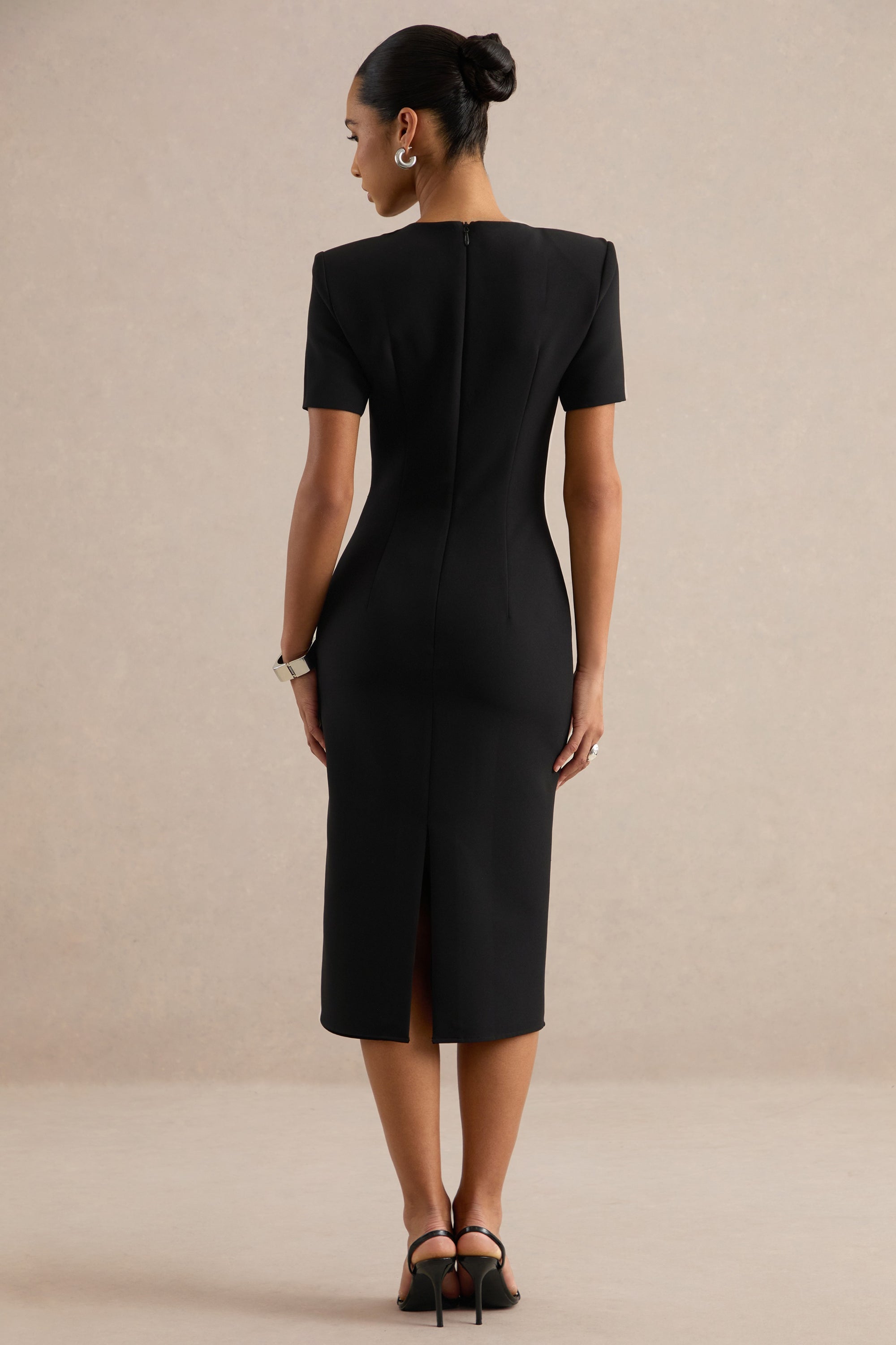 ECM_HR_CL138777001 - Elisiae | Black Scoop-Neck Midi Dress 5.jpg