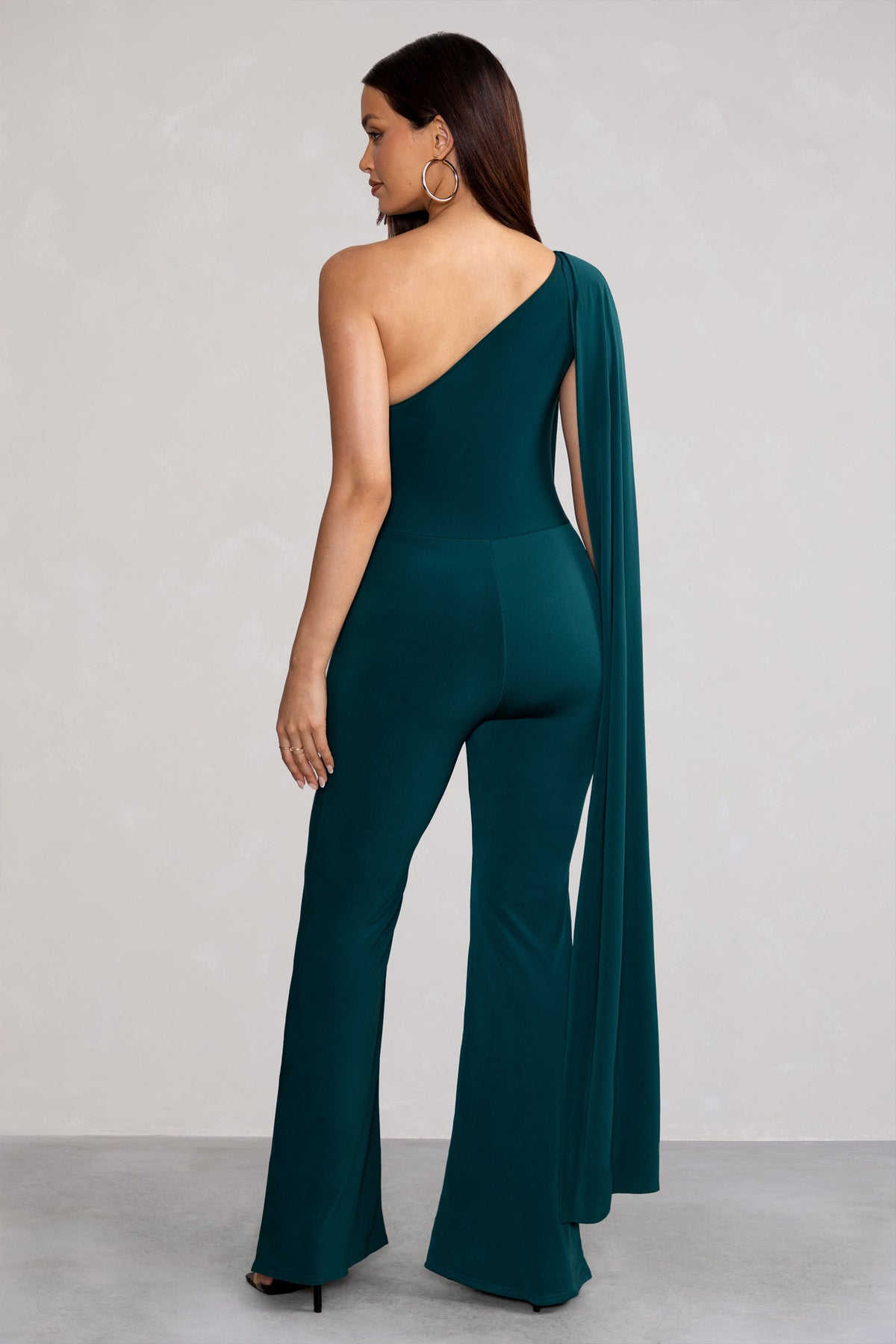 WB_BR_CC_HR_CL123778-AuroraDeepGreenOneShoulderCapeSleeveJumpsuit1