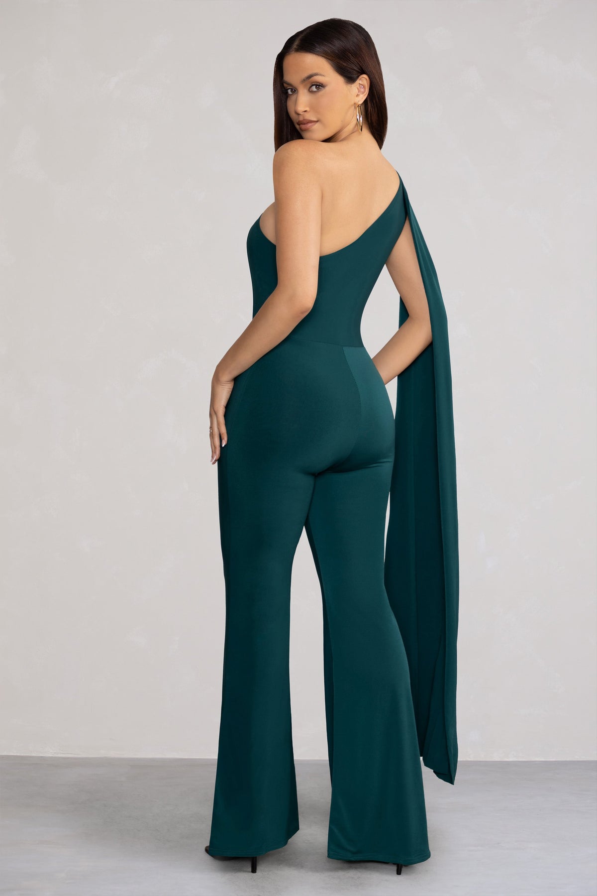 WB_BR_CC_HR_CL123778-AuroraDeepGreenOneShoulderCapeSleeveJumpsuit4