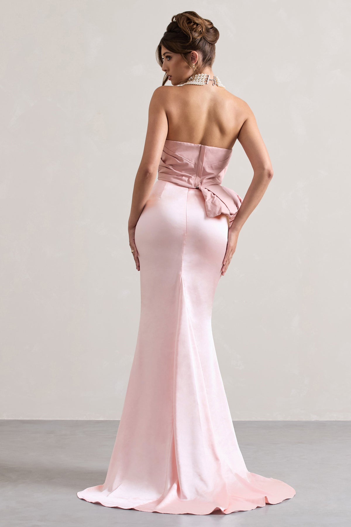 Couture | تنورة طويلة من الساتان البمبي