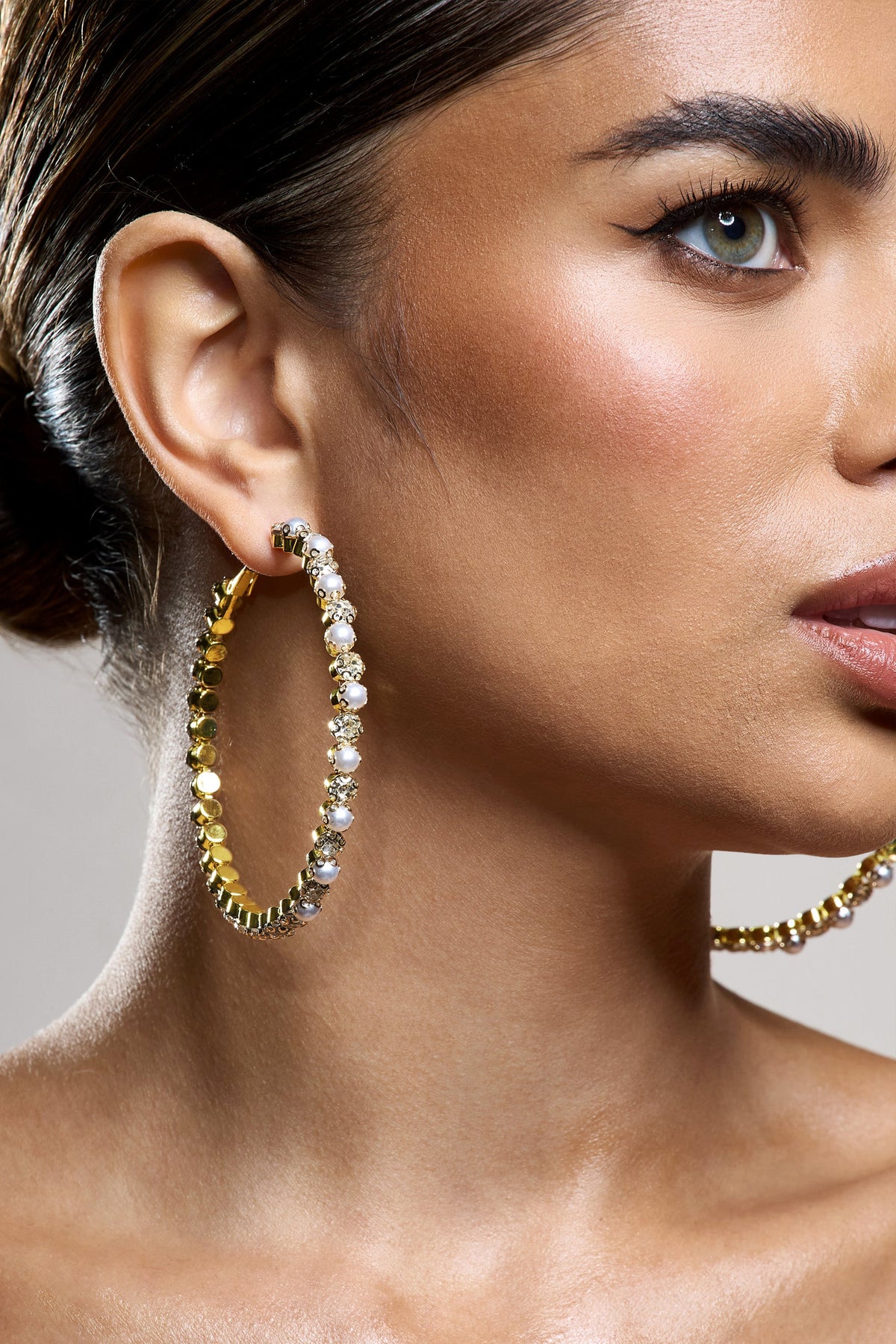 WB_CL134249007-UmaGoldDiamanteHoopEarrings6