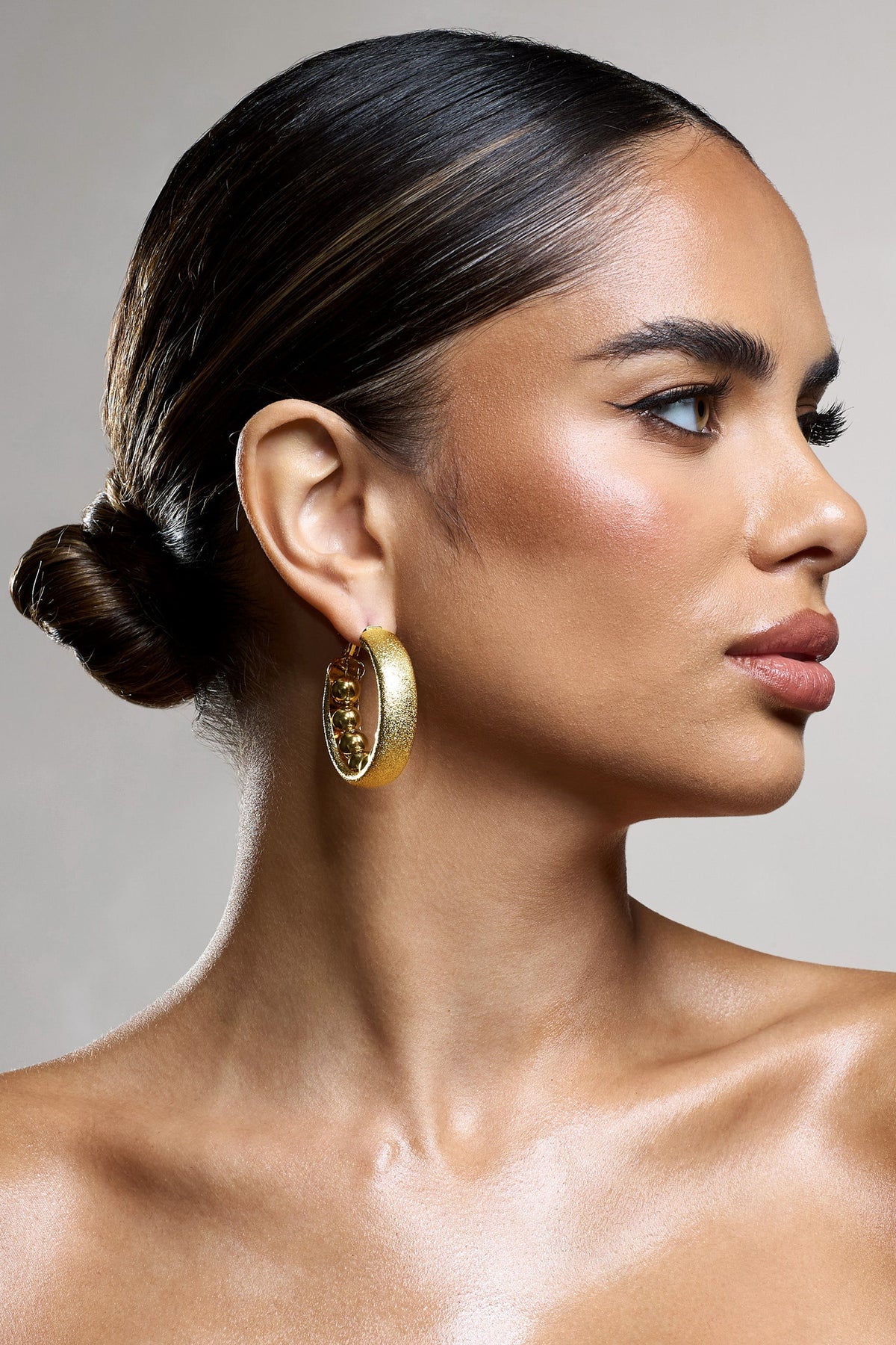 Portal | Gold Textured Chunky Hoop Earrings