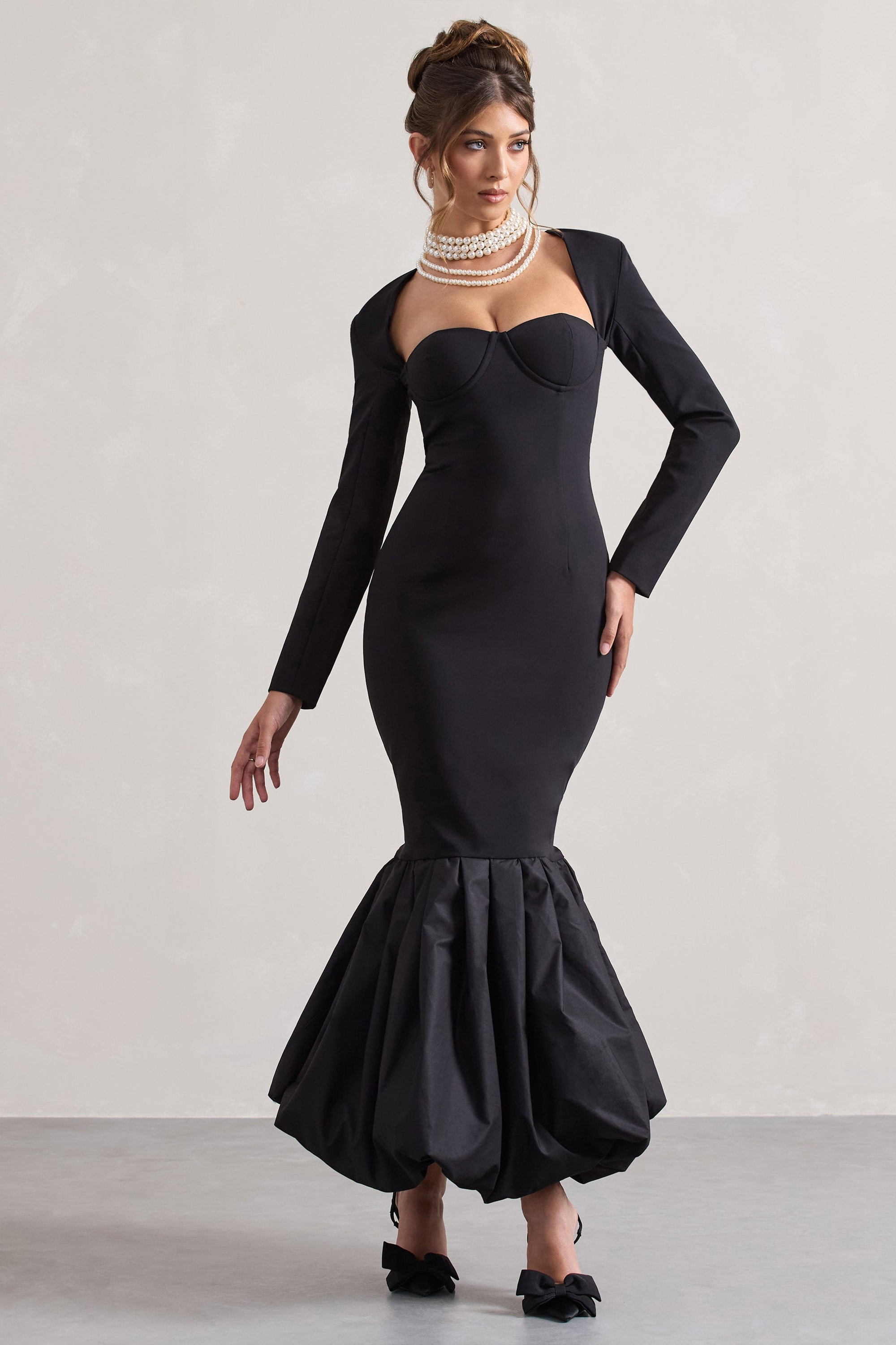 London | Black Sweetheart Maxi Dress With Volume Hem – Club L London