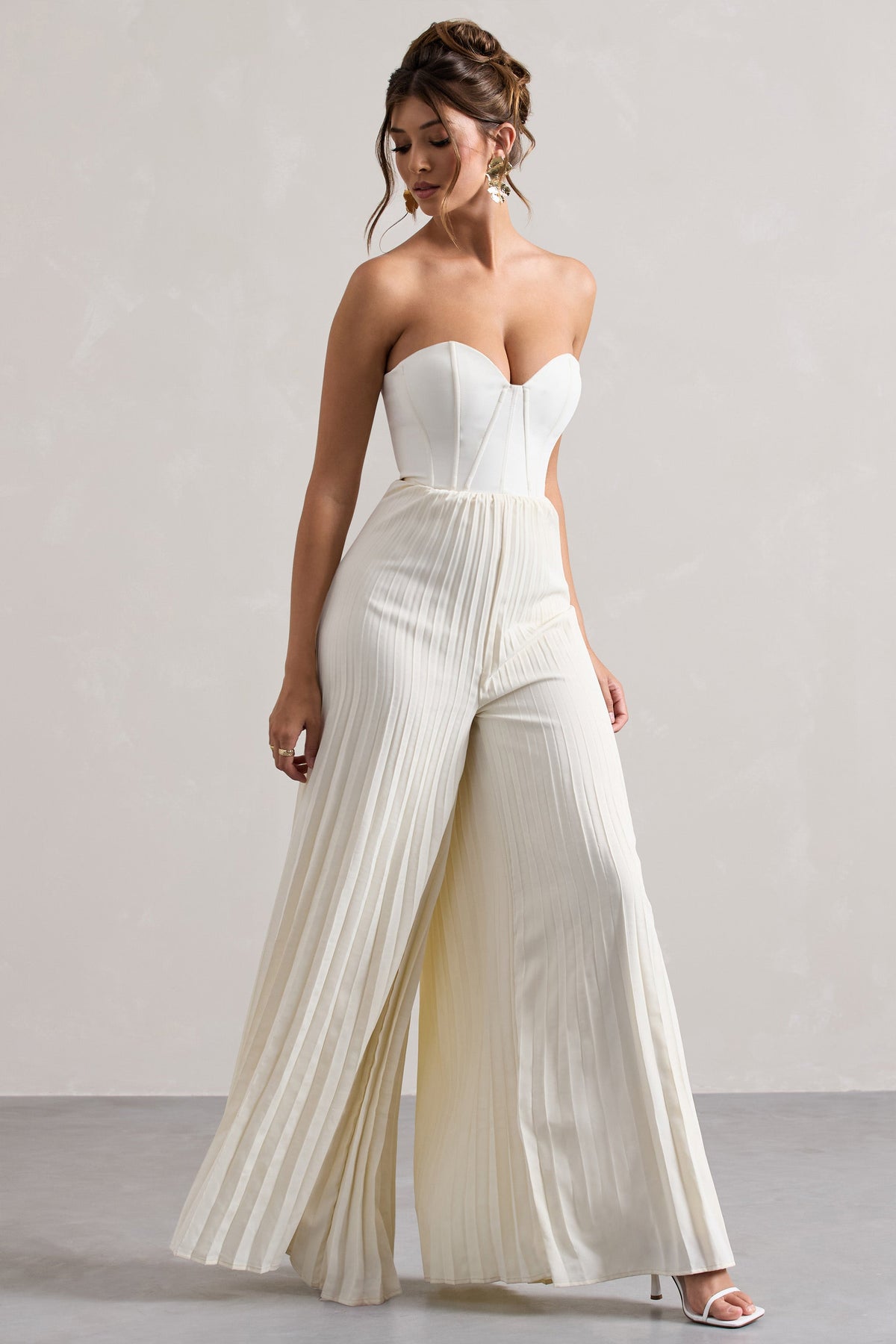 Couture Client | جامبسوت مشد كريمي من البليسيه بأرجل واسعة