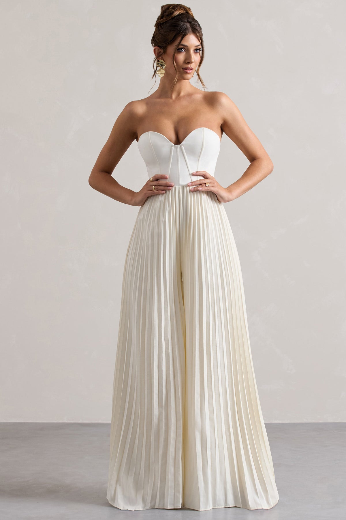 Couture Client | جامبسوت مشد كريمي من البليسيه بأرجل واسعة