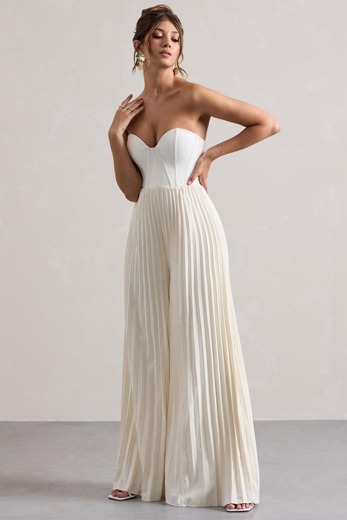 Couture Client | جامبسوت مشد كريمي من البليسيه بأرجل واسعة