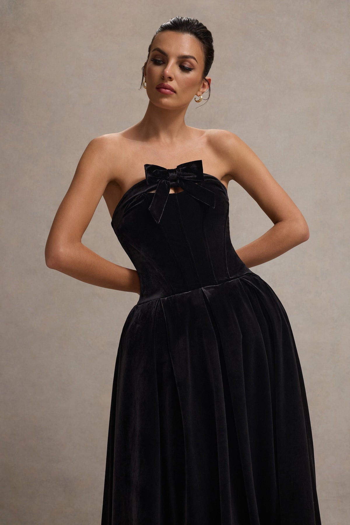 WB_HR_CL134653002-HepburnBlackVelvetBandeauMidiDressWithBow16