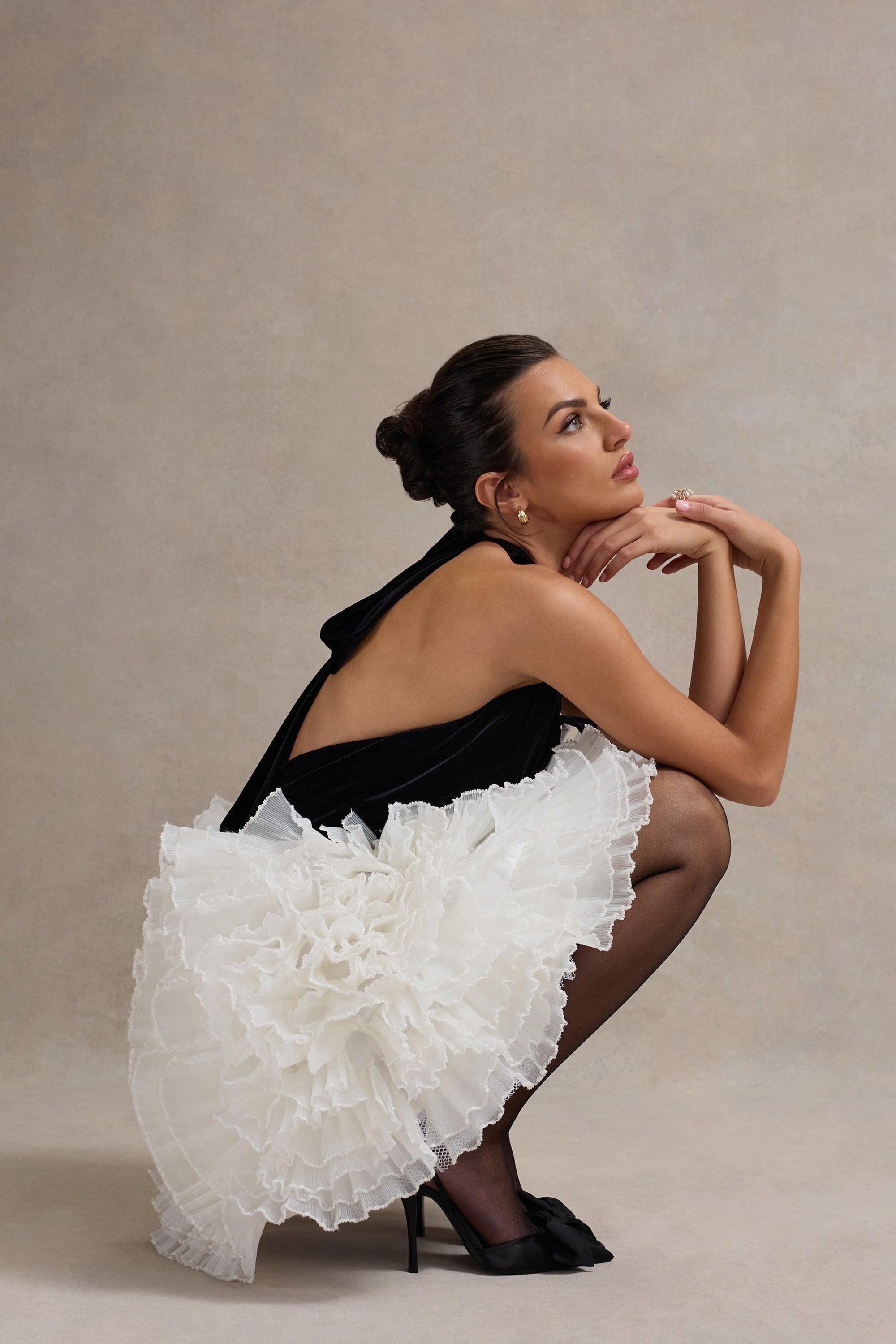 WB_HR_CL134658242-MeringueBlackVelvetPlunge-NeckMiniDressWithTulleSkirt7