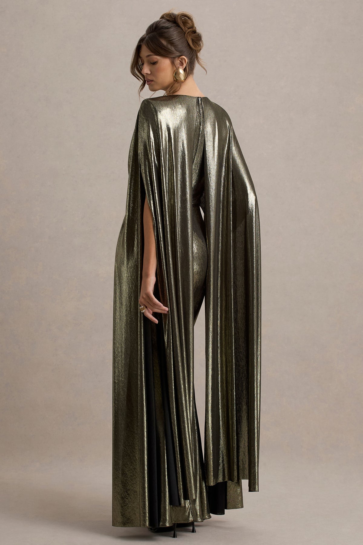 Theia Gold Metallic Cape-Sleeve Split Maxi Dress Club L London - SA Theia Gold Metallic Cape-Sleeve Split Maxi Dress Club L London - SA