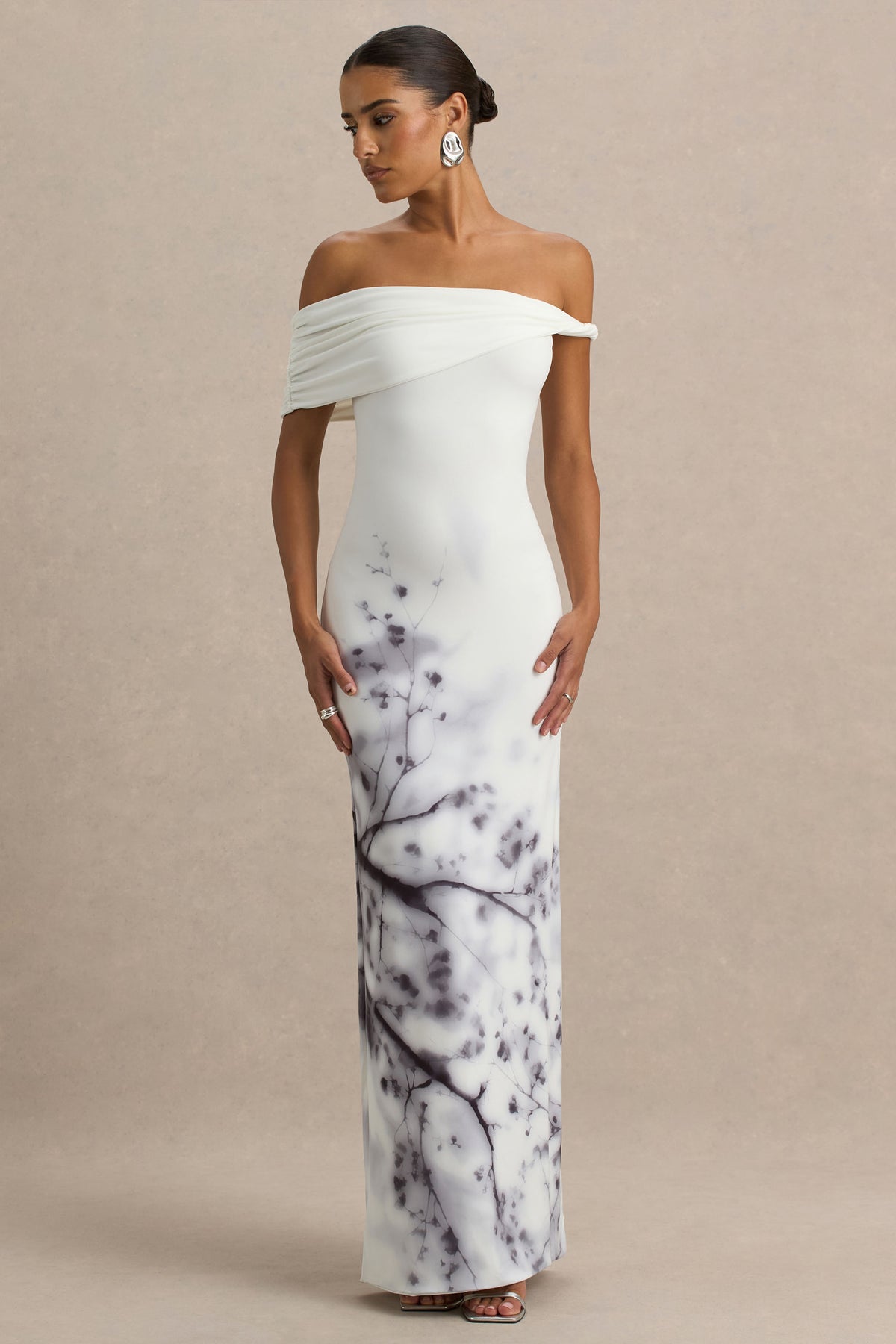 uploaded_image_2_5o9fw