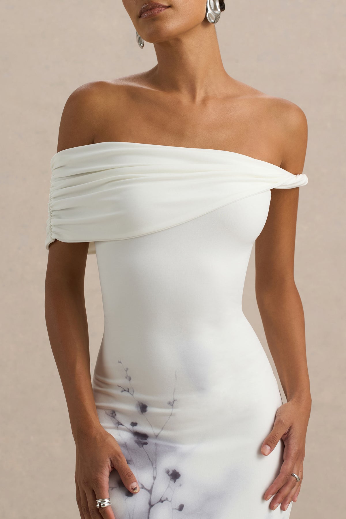 uploaded_image_3_5o9fw