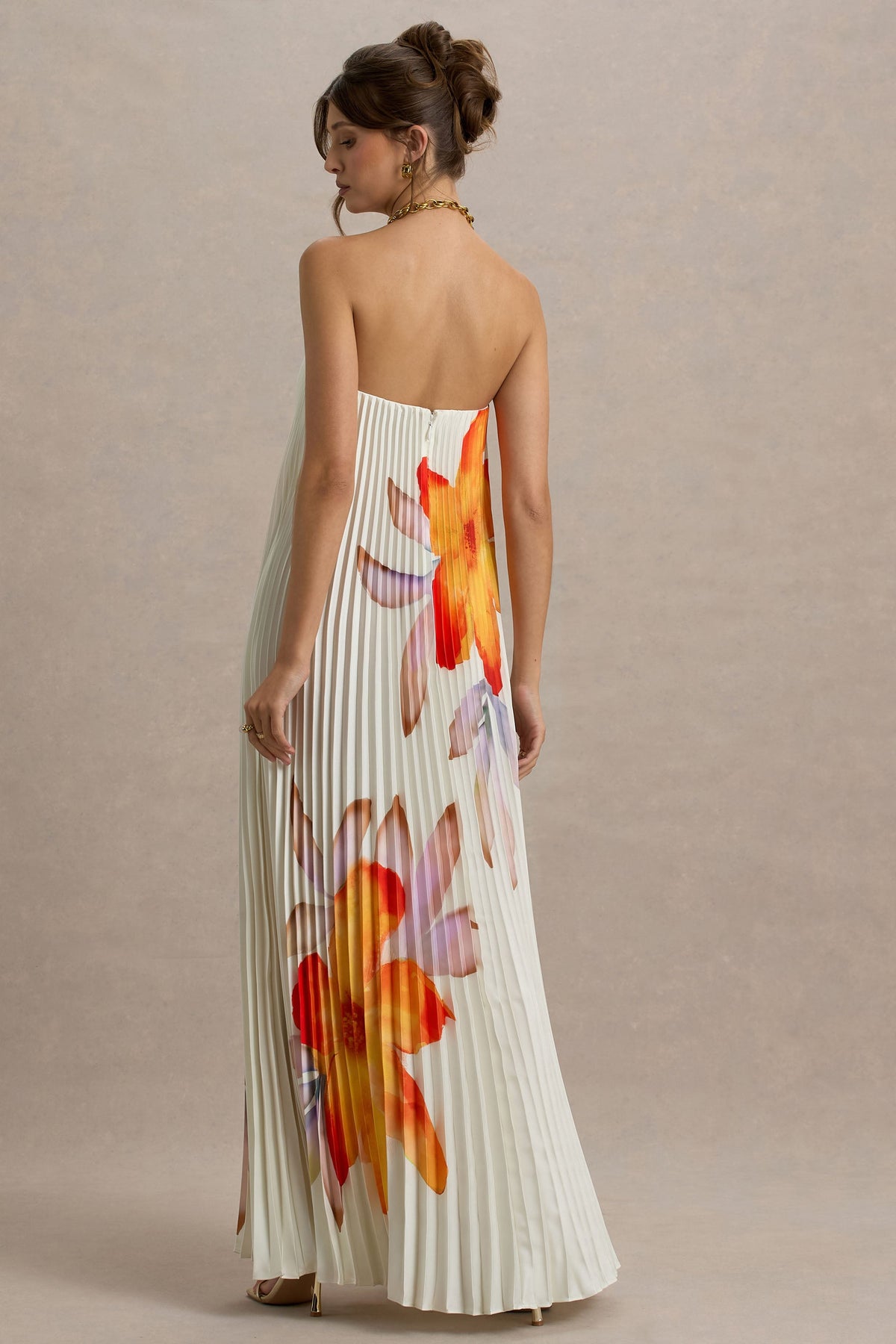 orange and white floral dress Bergamot Orange Floral Satin Sweetheart Maxi Dress – Club L London